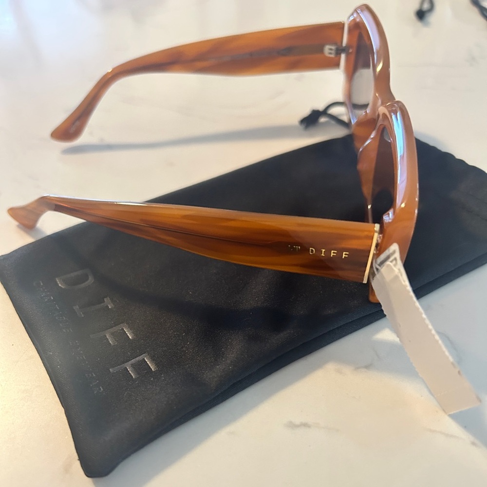 DIFF Katie 52mm Gradient Rectangle Sunglasses – T… - image 7